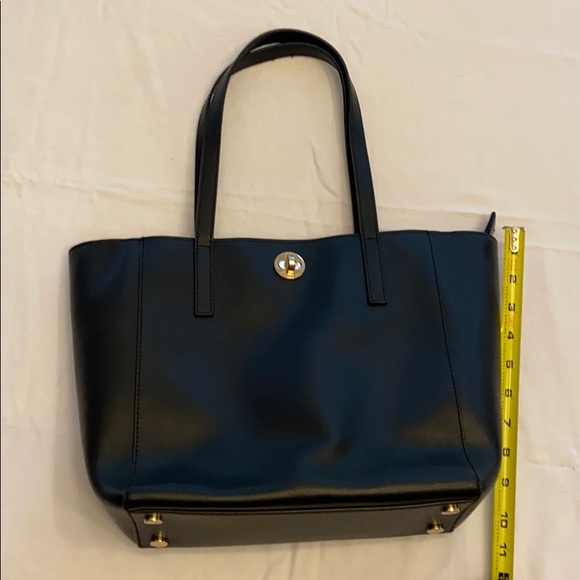 Michael Kors Handbags - Michael Kors Black Leather medium tote